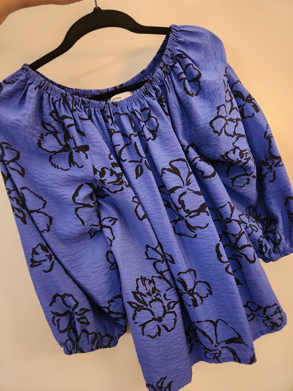 Sonoma Off-the-Shoulder Peasant Top.  NWOT. Medium.